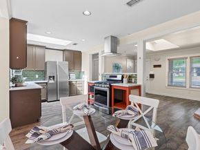7605 Meadowview LN, Austin TX 78752