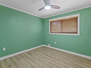 7605 Meadowview LN, Austin TX 78752
