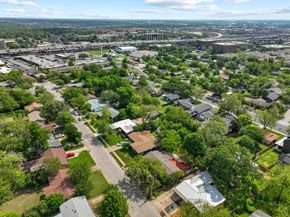7605 Meadowview LN, Austin TX 78752