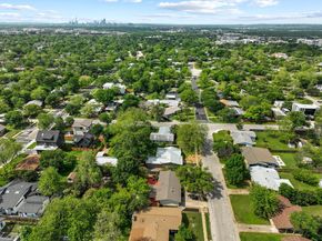 7605 Meadowview LN, Austin TX 78752
