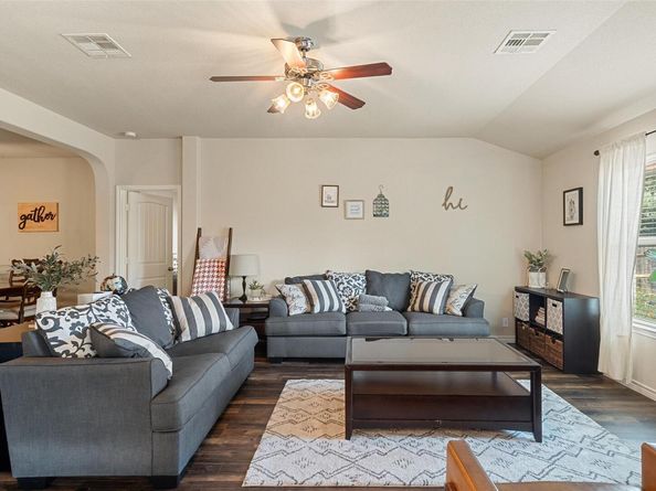 19704 Copper Point CV, Pflugerville TX 78660