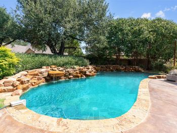 2610 Moray LN