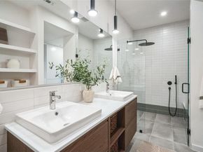 700 Denson DR 1101, Austin TX 78752