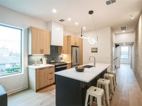 700 Denson DR 1101, Austin TX 78752