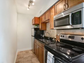 2020 S Congress Ave 1215, Austin TX 78704