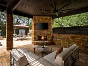 208 Santaluz LN, Austin TX 78732