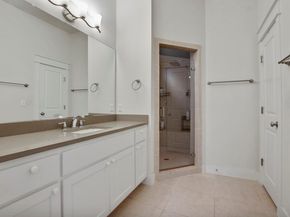 13001 Hymeadow DR 39, Austin TX 78729