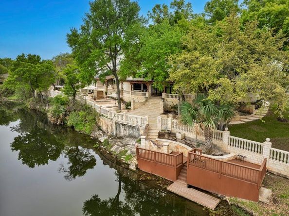 2804 Barefoot LN, Round Rock TX 78665
