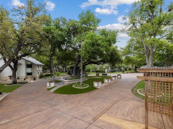 2804 Barefoot LN, Round Rock TX 78665