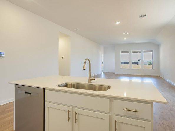 1916 Crooked Creek ST, Leander TX 78641