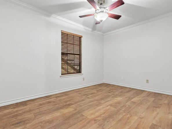 407 E 45th ST 111, Austin TX 78751