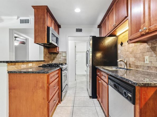 407 E 45th ST 111, Austin TX 78751