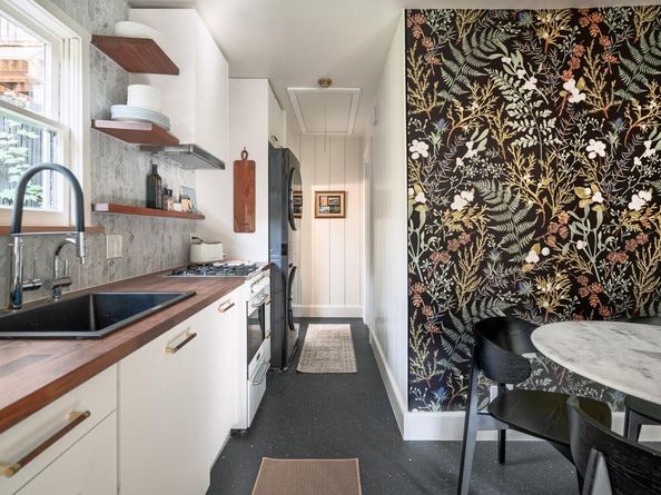 904 Avondale-A RD, Austin TX 78704