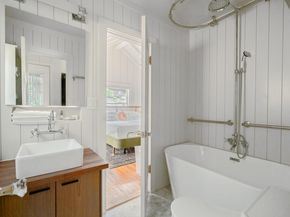 904 Avondale-A RD, Austin TX 78704