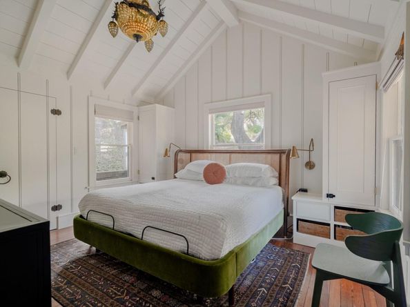 904 Avondale-A RD, Austin TX 78704