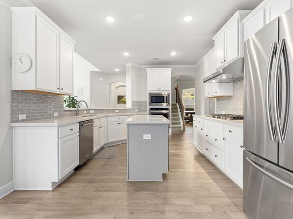 615 Glacial Stream LN, Cedar Park TX 78613