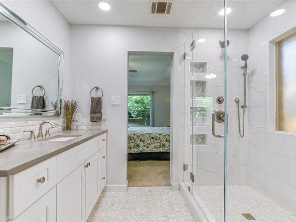 8013 Doe Meadow DR, Austin TX 78749
