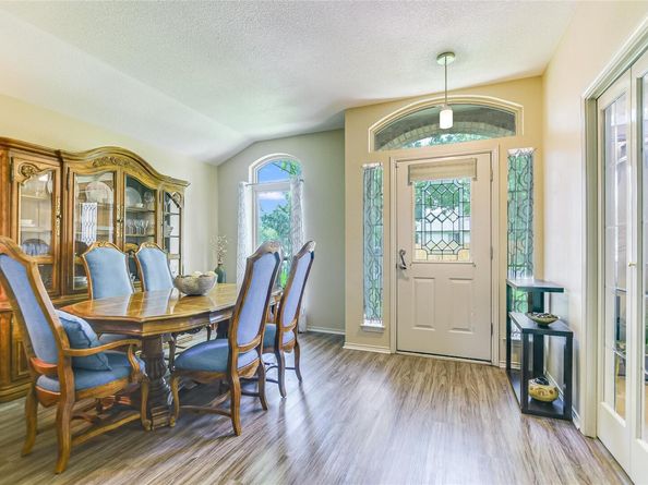 8013 Doe Meadow DR, Austin TX 78749