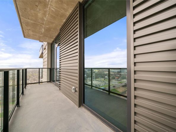 84 East Ave 2403, Austin TX 78701