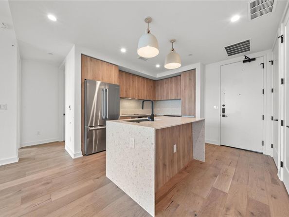 84 East Ave 2403, Austin TX 78701
