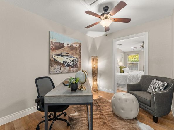 2301 East Side Dr, Austin TX 78704