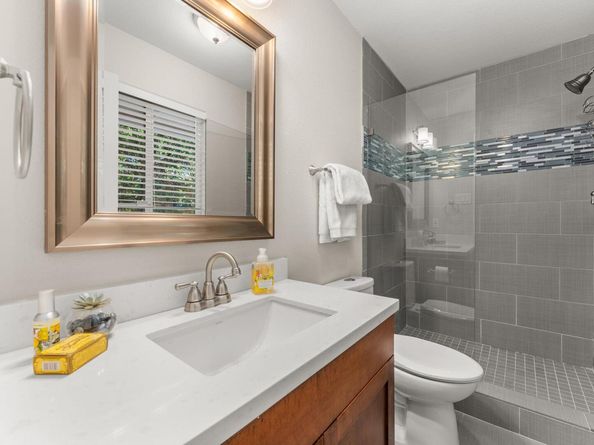 2301 East Side Dr, Austin TX 78704