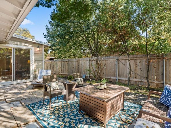 2301 East Side Dr, Austin TX 78704