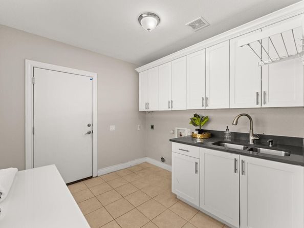 2301 East Side Dr, Austin TX 78704