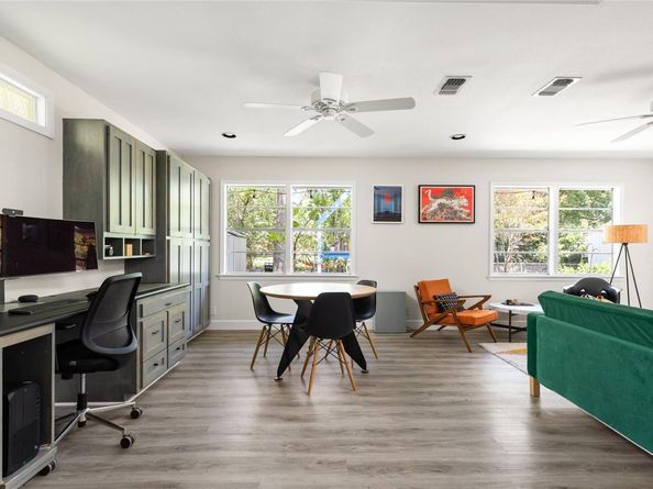 8800 Parkfield DR, Austin TX 78758