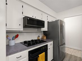 8800 Parkfield DR, Austin TX 78758
