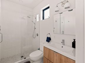 1200 Greenwood Ave, Austin TX 78721