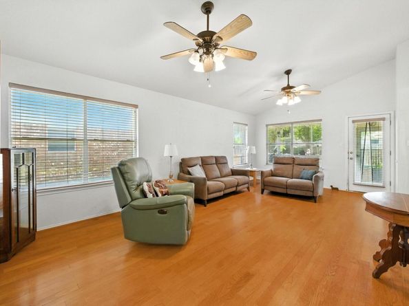 17502 Salt Flat LN, Round Rock TX 78664