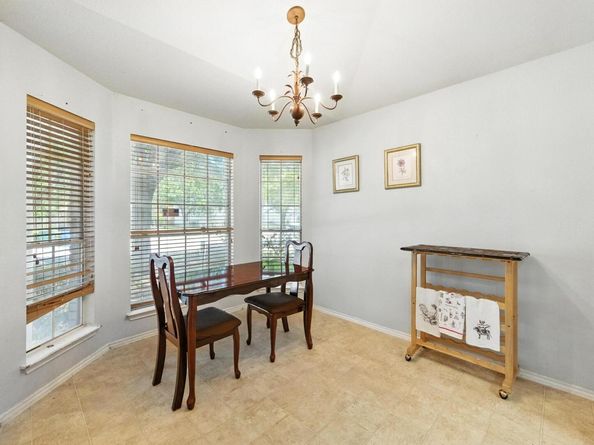17502 Salt Flat LN, Round Rock TX 78664