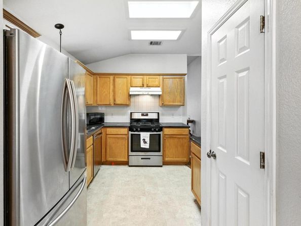 17502 Salt Flat LN, Round Rock TX 78664