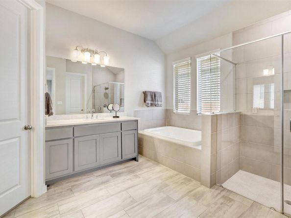 257 Axis LOOP, Georgetown TX 78628