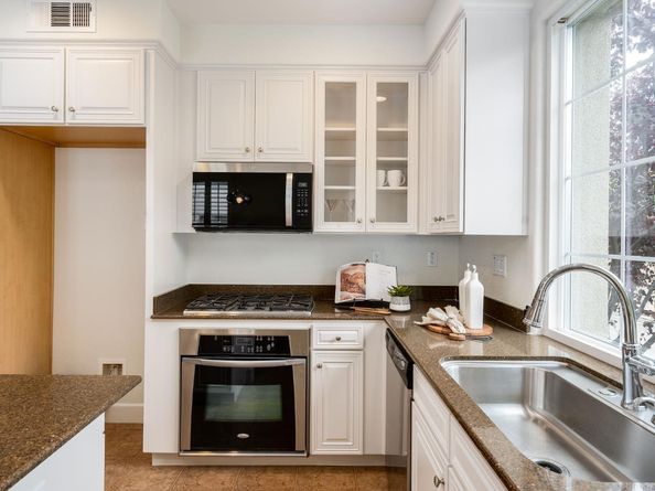 1051 Sapphire Terrace, Union City CA 94587