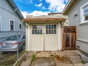 3661 Loma Vista Avenue, Oakland CA 94619