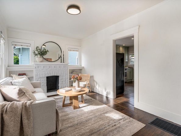 3661 Loma Vista Avenue, Oakland CA 94619