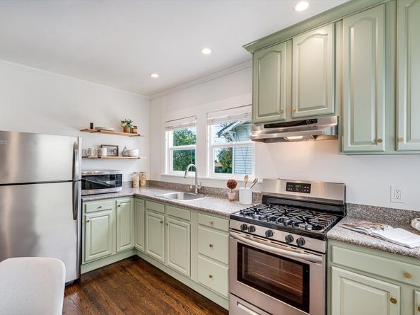 3661 Loma Vista Avenue, Oakland CA 94619