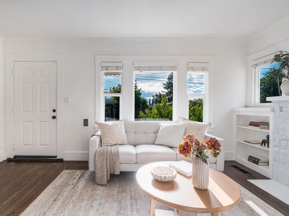 3661 Loma Vista Avenue, Oakland CA 94619