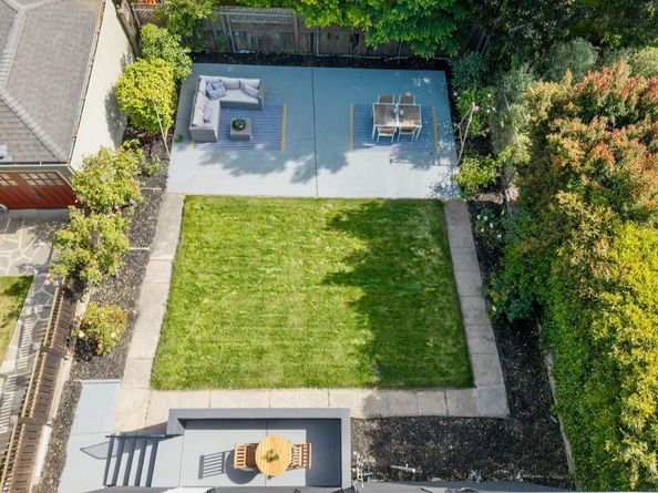 1074 Annerley Road, Piedmont CA 94610