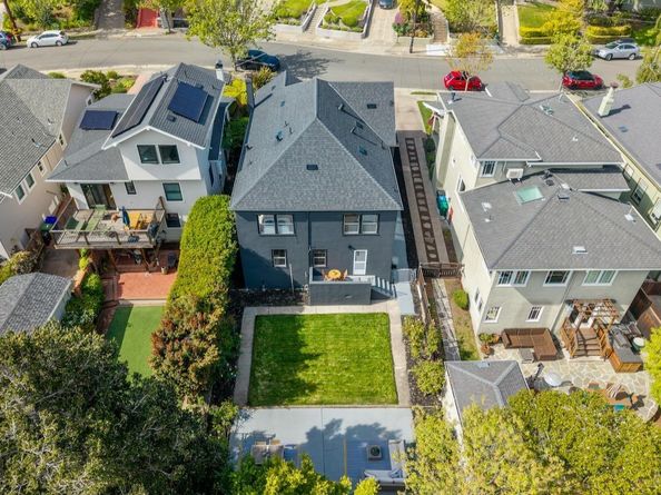 1074 Annerley Road, Piedmont CA 94610