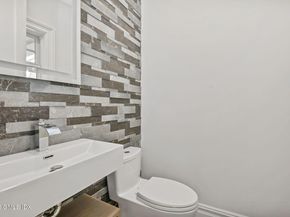 7 Bailiwick Road, Greenwich CT 06831