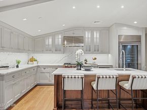 702 Steamboat Road 6, Greenwich CT 06830