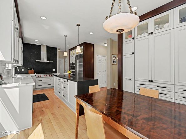 39 Glenville Street, Greenwich CT 06831