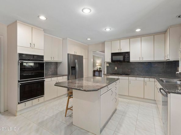 46 Stonehedge Drive South, Greenwich CT 06831