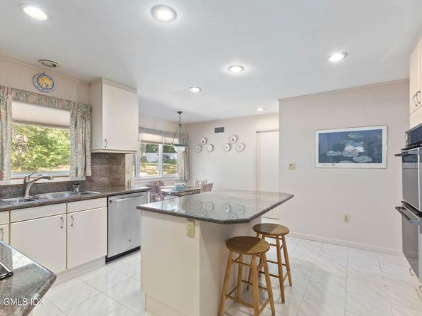 46 Stonehedge Drive South, Greenwich CT 06831