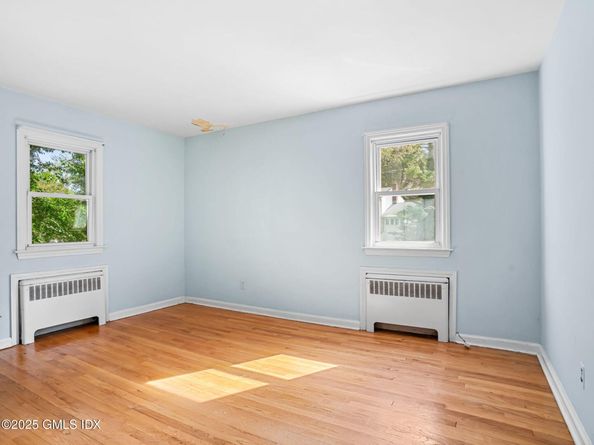 11 Perna Lane, Riverside CT 06878