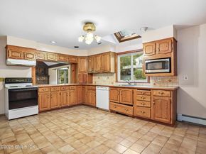 11 Perna Lane, Riverside CT 06878
