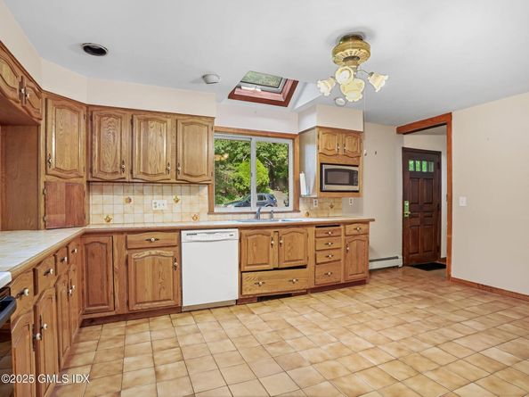 11 Perna Lane, Riverside CT 06878